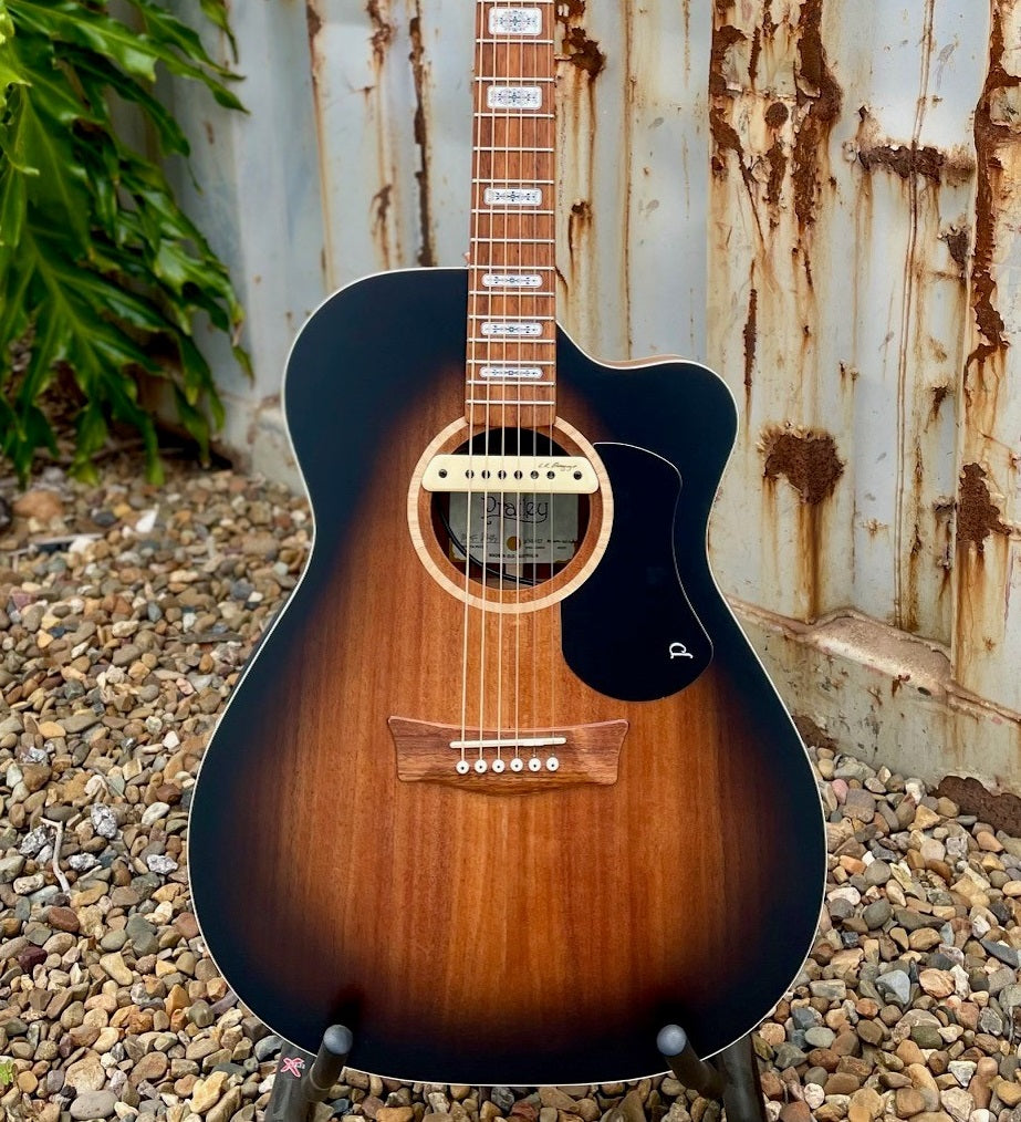 Artist Ash Grunwald Signature OM Model (AGOM-SCE-BWVB)