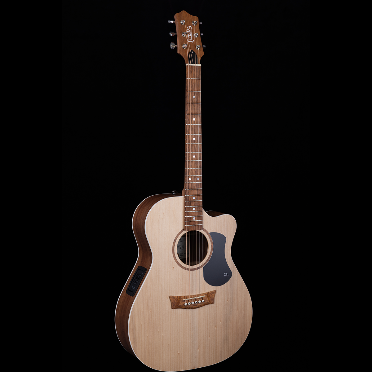 Classic OM Cutaway Model Solid Bunya Top, Solid Blackwood B/S