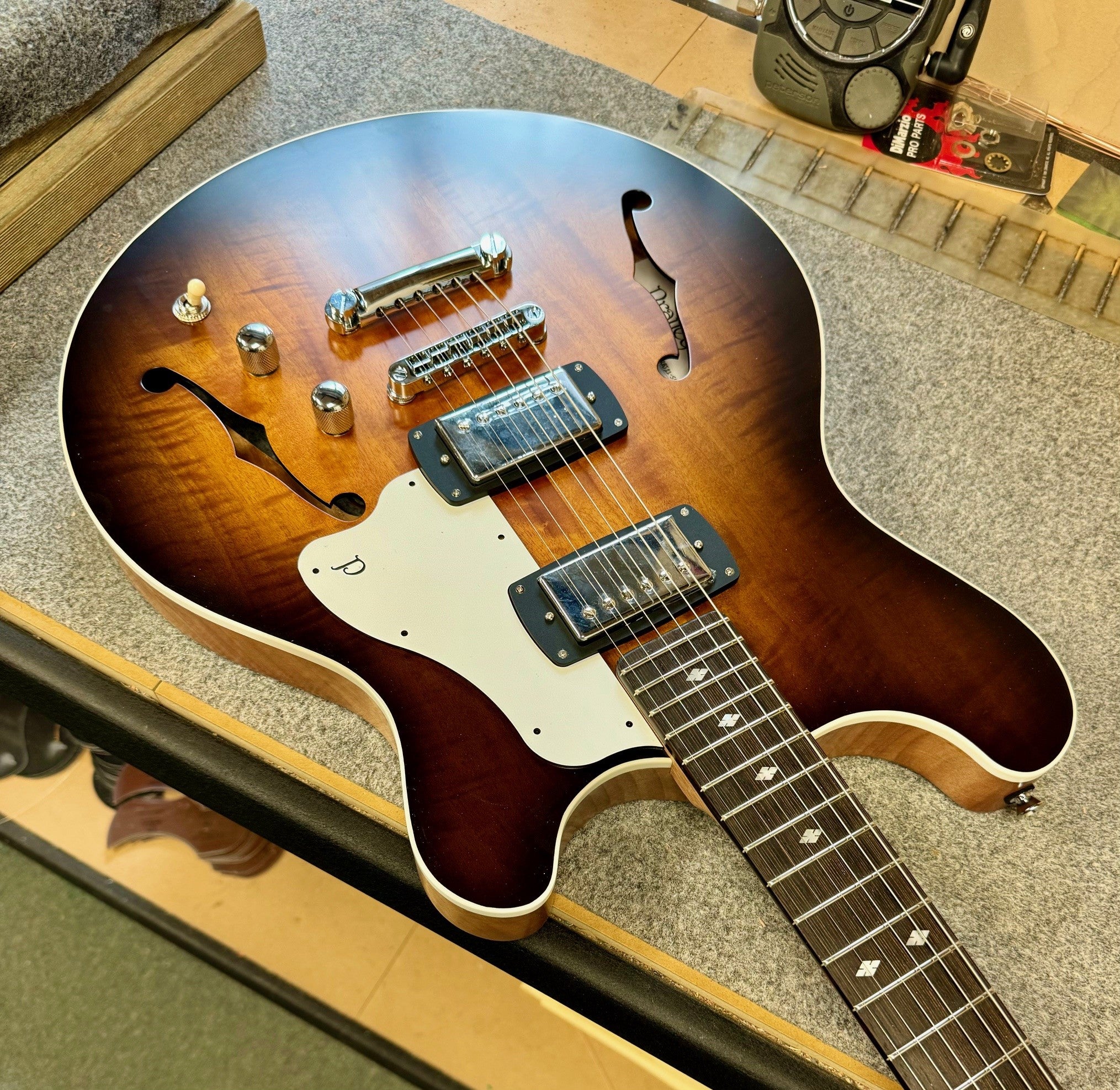 Pratley RBJ-22 Vintage Burst